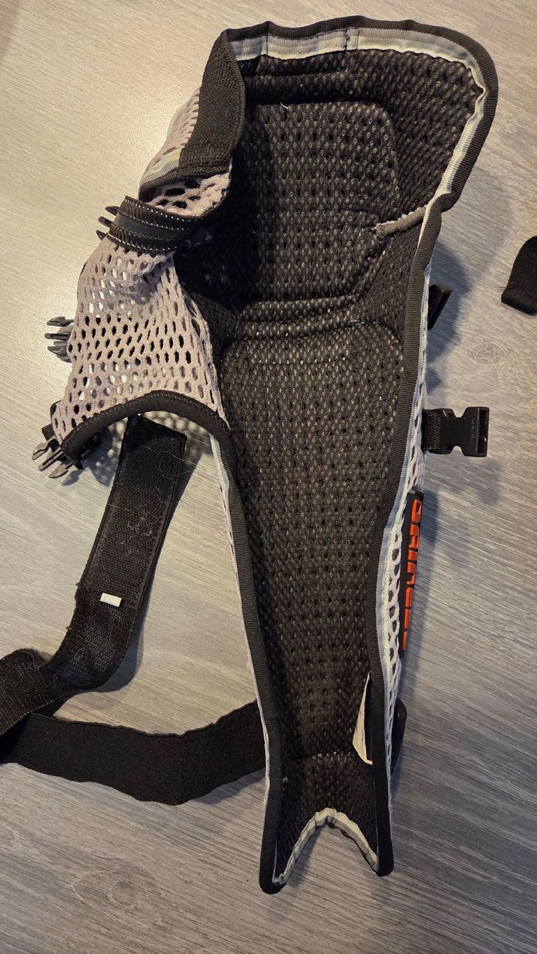 Used Dainese Pro Air Knee and Shin Guards bike — image 3 of 3