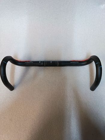 Used Bontrager Race Lite Isozone Handlebar 2025 bike — image 7 of 8