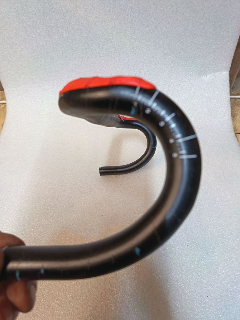 Used Bontrager Race Lite Isozone Handlebar 2025 bike — image 5 of 8