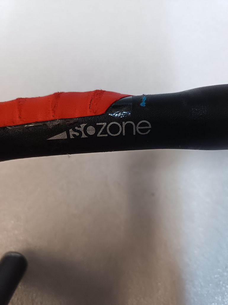 Used Bontrager Race Lite Isozone Handlebar 2025 bike — image 2 of 8