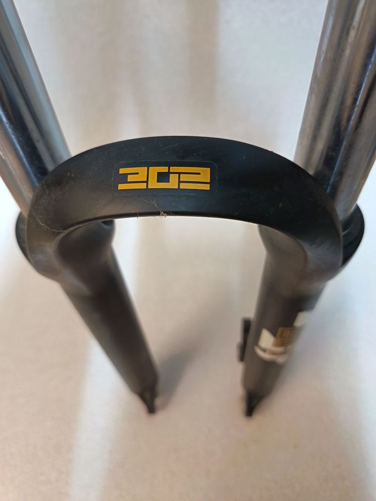 Used RockShox Tora Fork 2025 bike — image 4 of 6