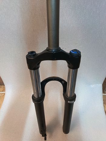 Used RockShox Tora Fork 2025 bike — image 6 of 6