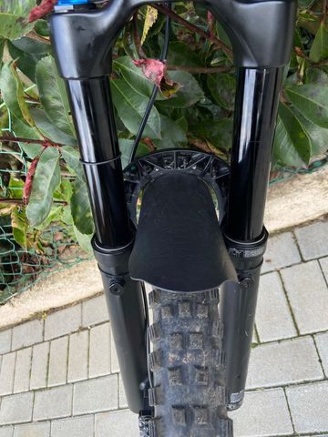 Gebrauchtes 2024 38 Performance 170mm 29" bike — Bild 2 von 3