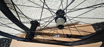 Used Novatec R3 Carbon Wheelset bike — image 2 of 3