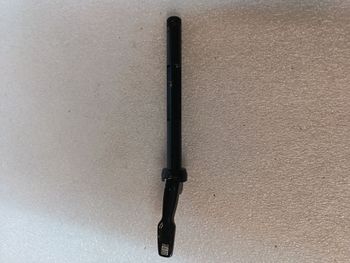 Used RockShox Axe de fourche traversant 2025 bike — image 1 of 3