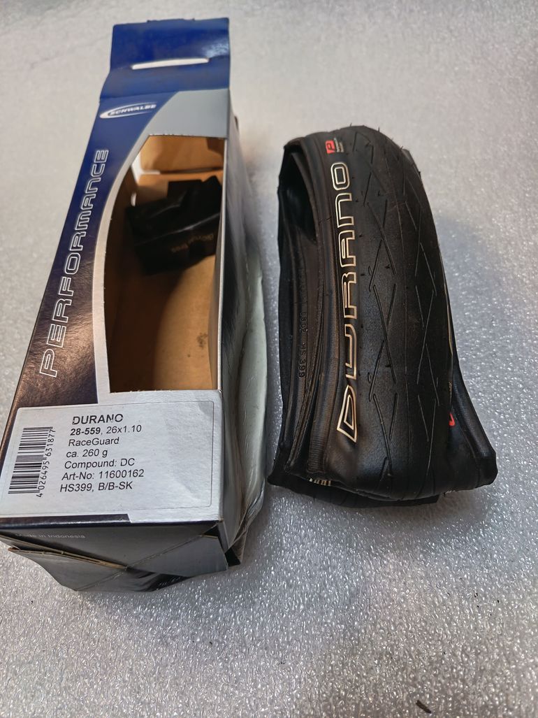 Used Schwalbe Durano 26x1.10 2025 bike — image 1 of 5
