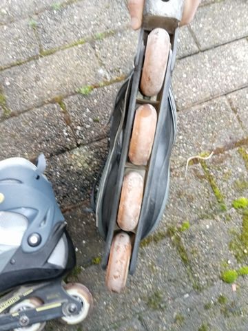 Decathlon pattini a rotelle bike usato — immagine 4 di 5