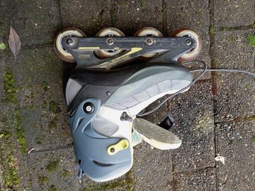 Decathlon pattini a rotelle bike usato — immagine 2 di 5