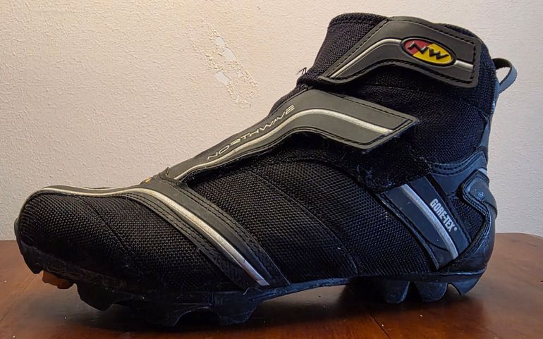 Used 2014 Celsius GTX GoreTex bike — image 4 of 11