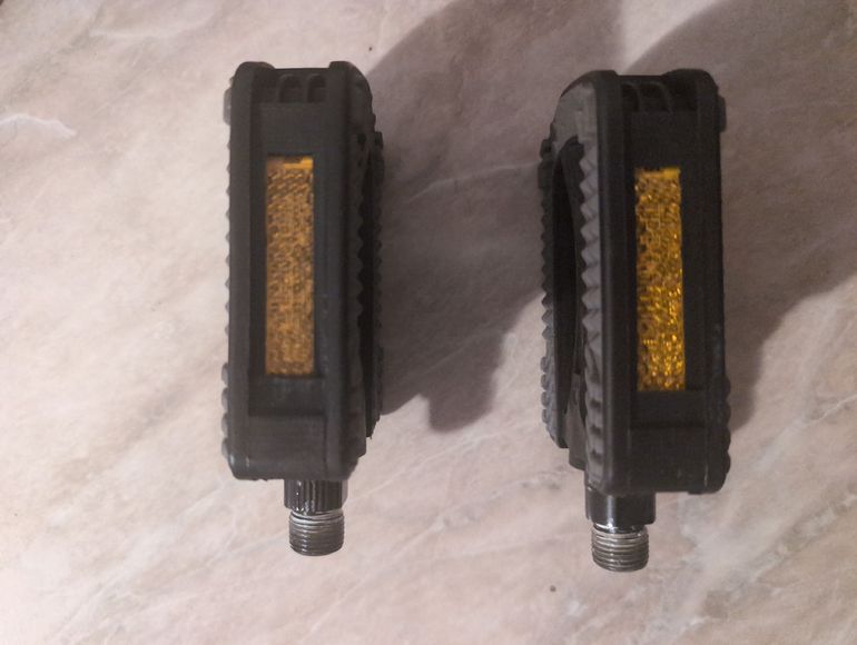 Used 2025 Pedals bike — image 2 of 5