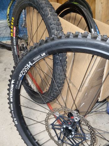 Used 2025 Ruote custom Dt swiss bike — image 6 of 7