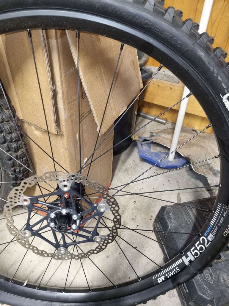 Used 2025 Ruote custom Dt swiss bike — image 5 of 7