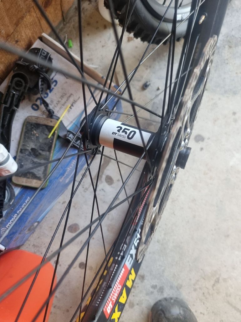 Used 2025 Ruote custom Dt swiss bike — image 2 of 7