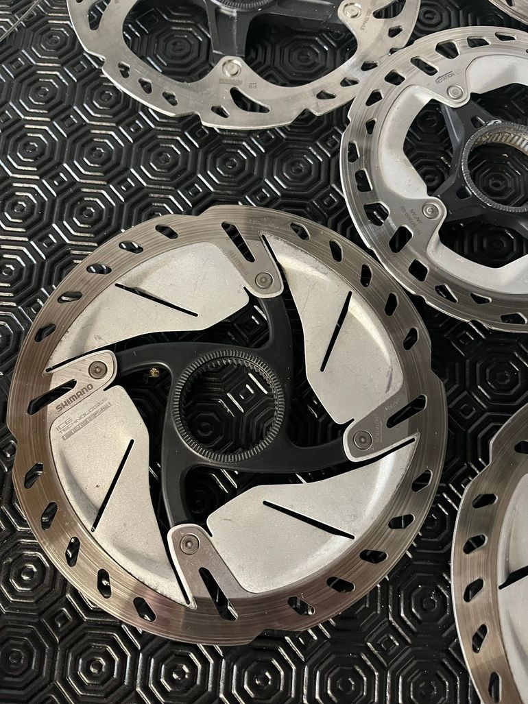 Used Shimano Disc bike — image 3 of 9