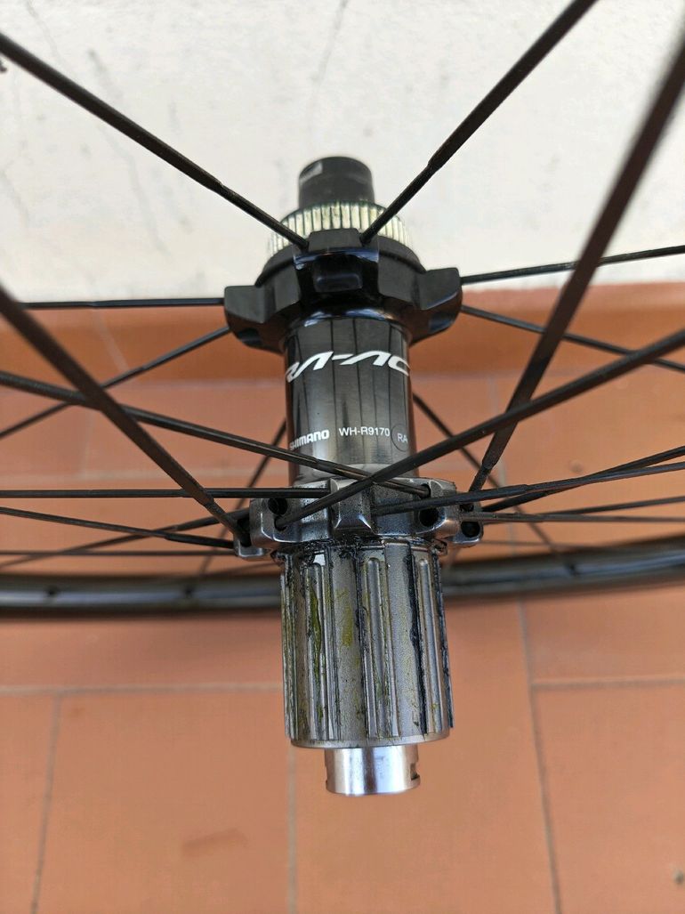 Shimano Dura-Ace Carbon Wheelset 2024 bike d'occasion — image 12 sur 13