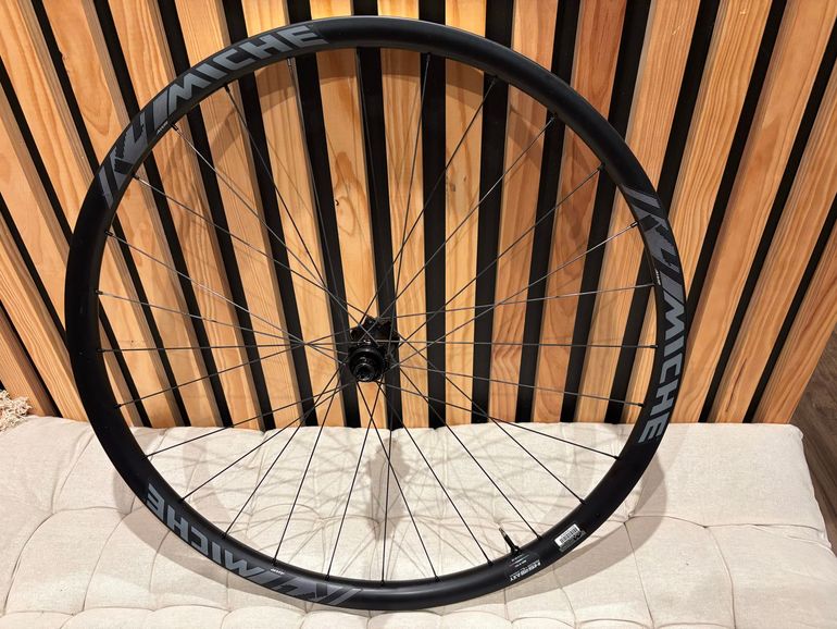 Used 2025 K4 Wheelset bike — image 2 of 3
