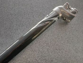Used 4za Carbon Of25 29.4 seatpost bike — image 3 of 3