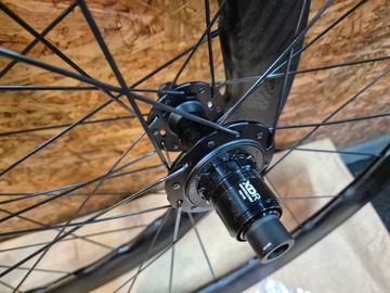 Used Zipp 454 NSW Tubeless Disc Brake Wheelset 2026 bike — image 3 of 3