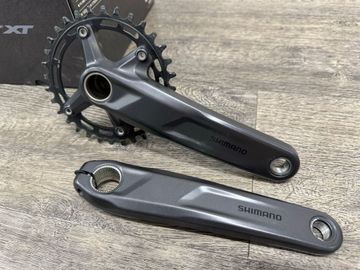 Gebrauchtes Shimano FC-MT511 Crank Drivetrain & Pedals