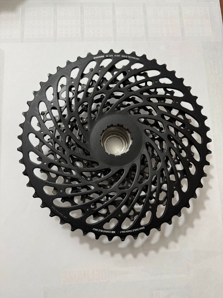 Used 2023 Eagle XG-1275 12-Speed Cassette bike — image 2 of 5
