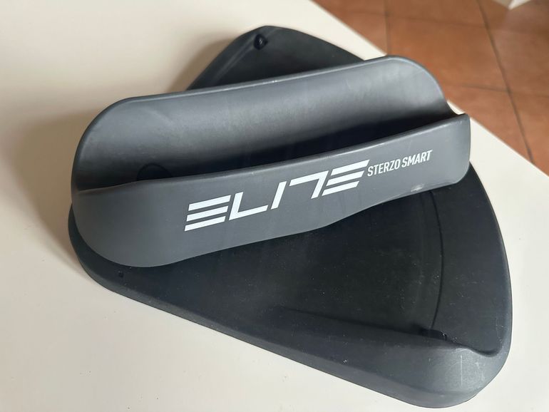 Used 2024 Elite Sterzo Smart bike — image 1 of 3