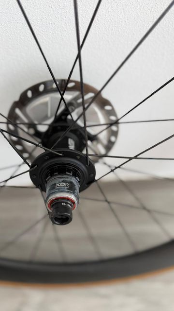 Used Enve Foundation 65 Carbon Clincher Disc Wheelset bike — image 8 of 18