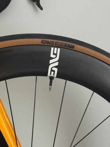 Used Enve Foundation 65 Carbon Clincher Disc Wheelset bike — image 14 of 18