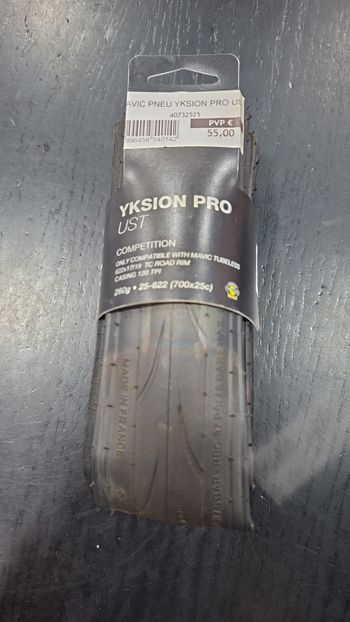 Mavic, Pneu de estrada YKSION PRO UST 700x25c