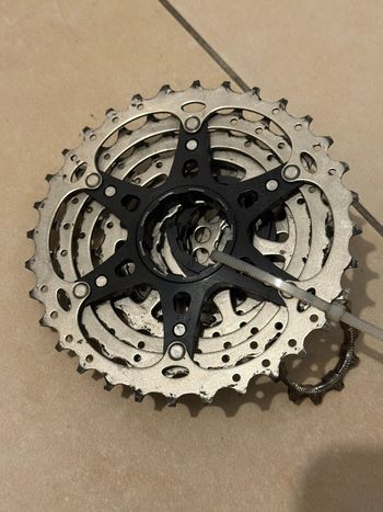 Used Shimano HG700-11 11-32T bike — image 3 of 6