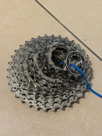 Used Shimano HG700-11 11-32T bike — image 4 of 6
