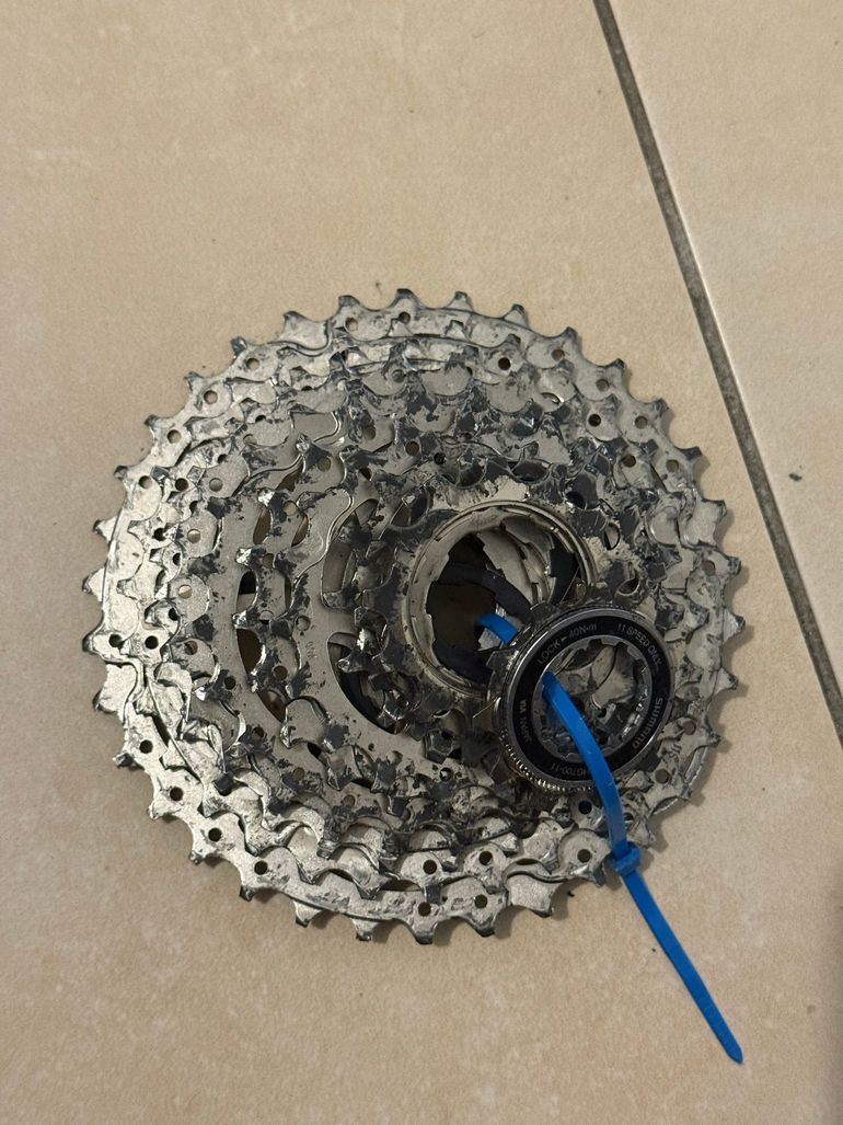 Used Shimano HG700-11 11-32T bike — image 5 of 6