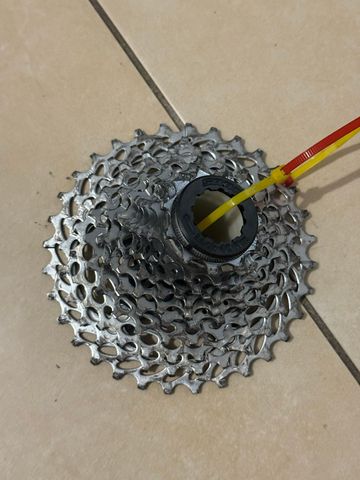 Käytetty Sram PG 1130 Cassette Drivetrain & Pedals