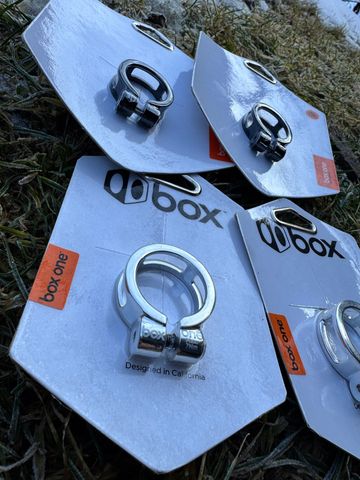 Brugt box Seat Clamp Saddles & Seatposts