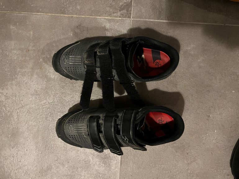 Used 2024 Cycling Shoes bike — image 3 of 4