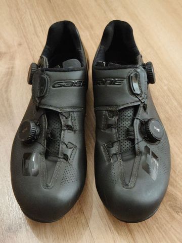 Used 2024 Sapatos de estrada Gaerne G.STL Carbon bike — image 2 of 9