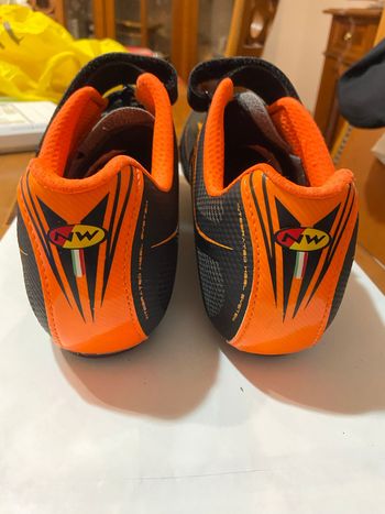 Used 2025 Road Cycling Shoes Size 44 Sonic bike — image 5 of 6