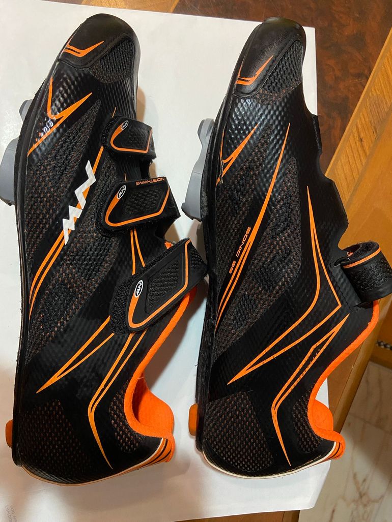 Used 2025 Road Cycling Shoes Size 44 Sonic bike — image 3 of 6
