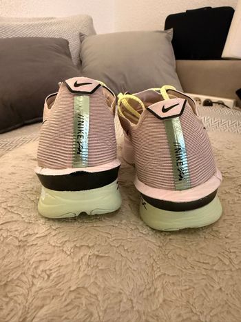 Used 2025 Vaporfly bike — image 4 of 10