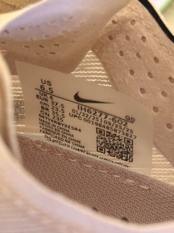 Used 2025 Vaporfly bike — image 9 of 10