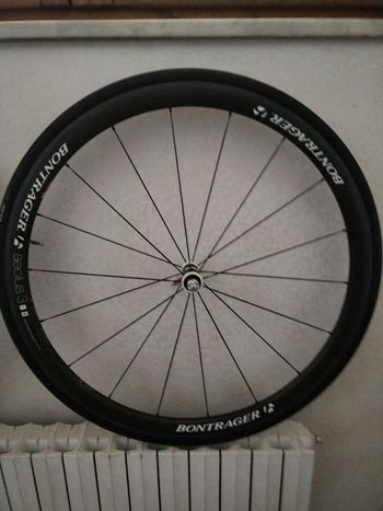 Bontrager Aeolus 3 bike usato — immagine 10 di 12