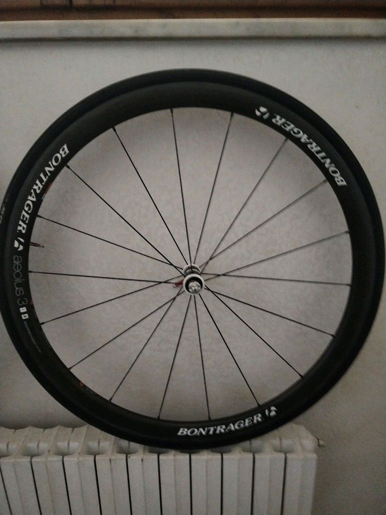 Bontrager Aeolus 3 bike usato — immagine 10 di 12