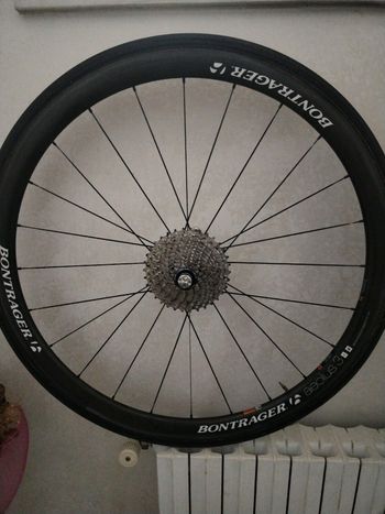 Bontrager Aeolus 3 bike usato — immagine 9 di 12