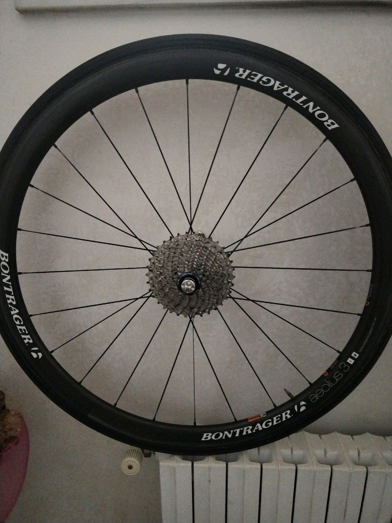 Bontrager Aeolus 3 bike usato — immagine 9 di 12