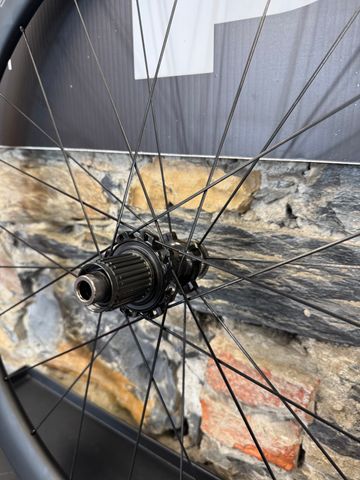 Shimano Dura-Ace C50 Tubeless CL Disc Wheelset 2026 bike usato — immagine 2 di 6