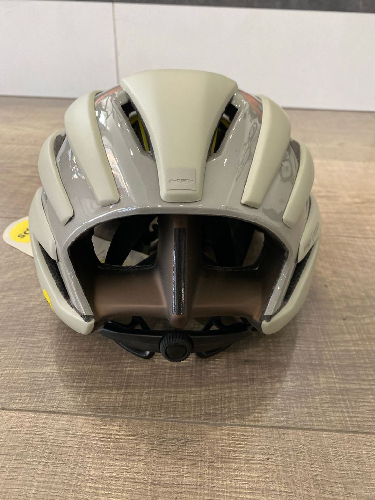 Used 2025 30 mips bike — image 3 of 4