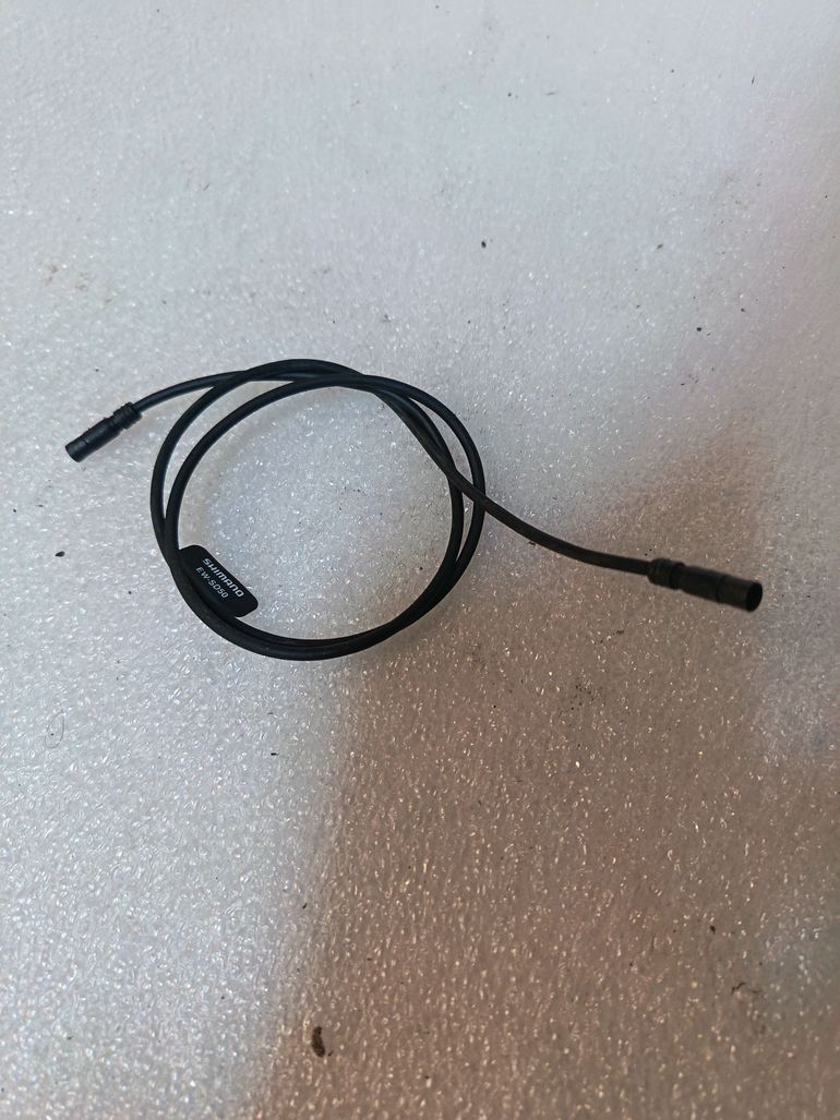 Used Shimano di2 SD50 Cable 600 mm 2025 bike — image 1 of 2