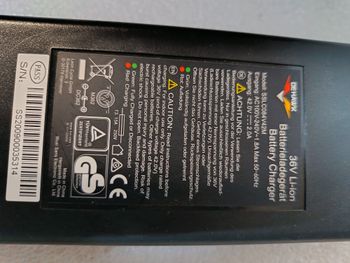 Used Li ion Chargeur batterie E bike 2025 bike — image 2 of 4