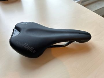 Tweedehands 2024 Flite Boost S1 Carbon schwarz bike — afbeelding 3 van 6