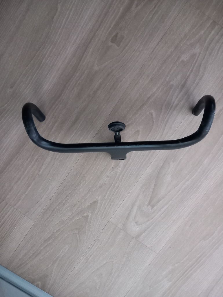 Used 2025 Carbon Handlebar bike — image 3 of 4