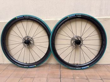 Used 2025 R3 A bike — image 2 of 8